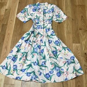 Vintage Floral Midi floral buttondown  Dress,smocked back size L/XL
